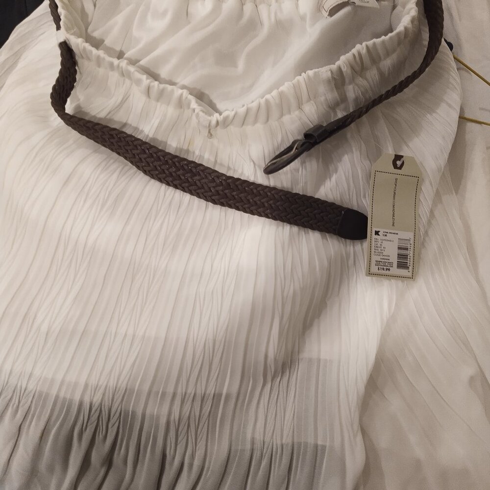 Skirt white with brown belt size M Adam levine